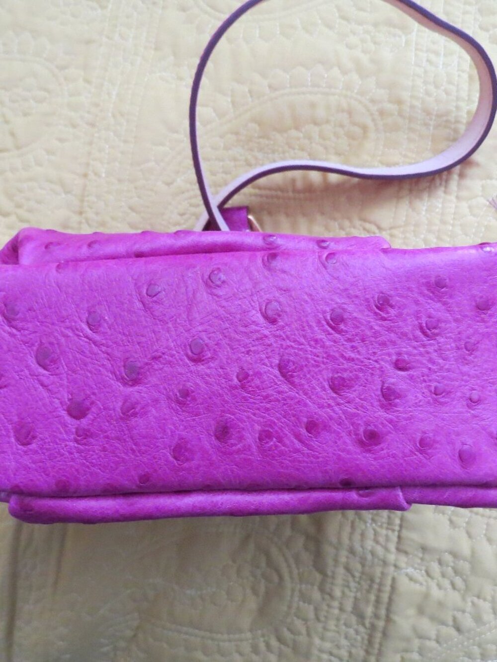 Dooney & Bourke Magenta Pink Ostrich Embossed Leather Crossbody Bag NWT - Picture 5 of 5